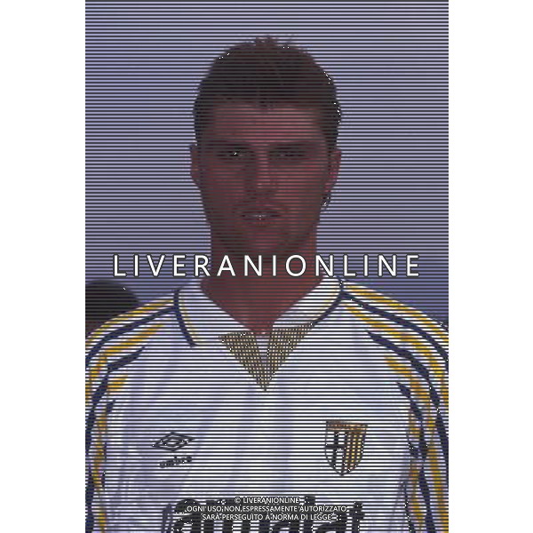 RETROSPETTIVA LUIGI APOLLONI CALCIATORE NELLA FOTO LUIGI APOLLONI CON LA MAGLIA DEL PARMA AG ALDO LIVERANI SAS