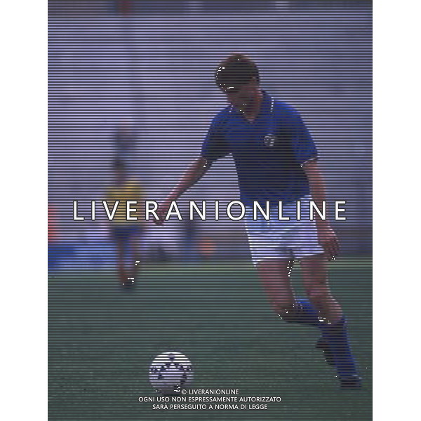 RETROSPETTIVA LUIGI APOLLONI CALCIATORE NELLA FOTO LUIGI APOLLONI CON LA MAGLIA DELLA NAZIONALE ITALIANA AG ALDO LIVERANI SAS