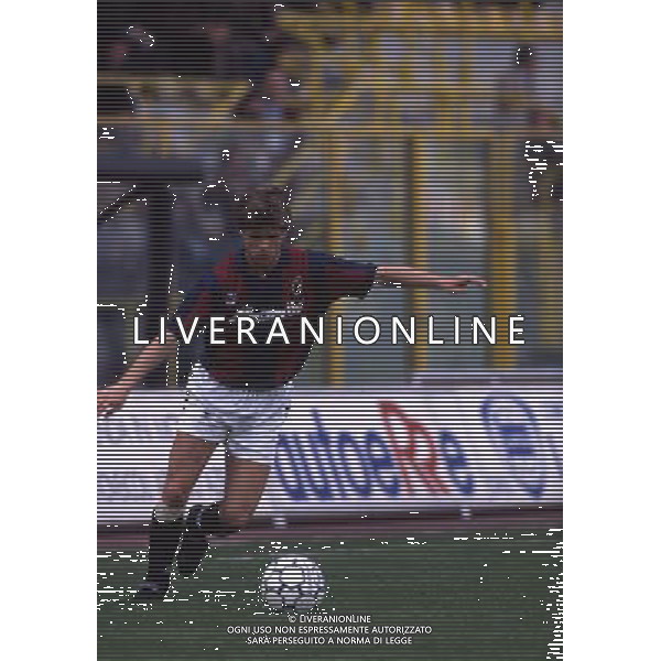 RETROSPETTIVA VERGA RUFO EMILIANO CALCIATORE NELLA FOTO VERGA RUFO EMILIANO CON LA MAGLIA DEL BOLOGNA AG ALDO LIVERANI SAS