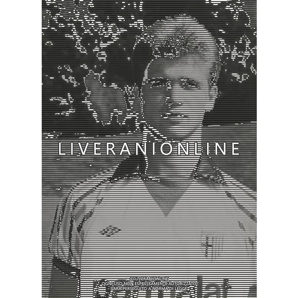 RETROSPETTIVA VERGA RUFO EMILIANO CALCIATORE NELLA FOTO VERGA RUFO EMILIANO CON LA MAGLIA DEL PARMA AG ALDO LIVERANI SAS