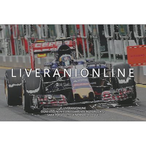 Carlos Sainz Jr (ESP) Scuderia Toro Rosso STR10. 14.03.2015. Formula 1 World Championship, Rd 1, Australian Grand Prix, Albert Park, Melbourne, Australia, Qualifying Day. AG ALDO LIVERANI SAS ONLY ITALY