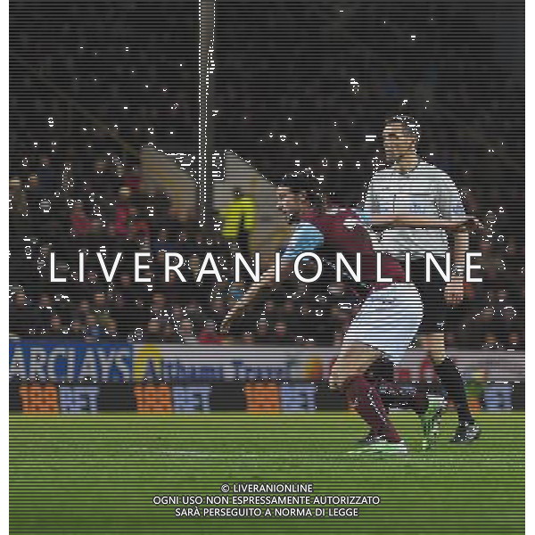 Burnley\'s George Boyd celebrates scoring the opening goal Photographer Chris Vaughan/CameraSport Football - Barclays Premiership - Burnley v Manchester City - Saturday 14th March 2015 - Turf Moor - Burnley Â¬Â© CameraSport - 43 Linden Ave. Countesthorpe. Leicester. England. LE8 5PG - Tel: +44 (0) 116 277 4147 - admin@camerasport.com - www.camerasport.com AG ALDO LIVERANI SAS ONLY ITALY