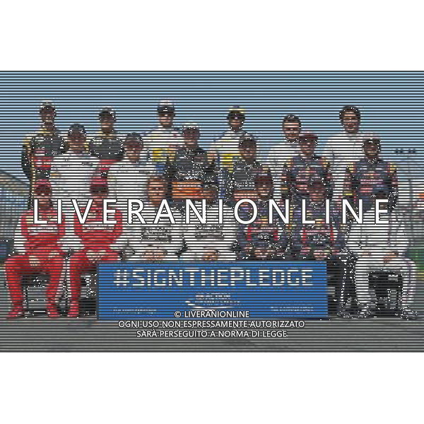 The drivers start of season photograph. 15.03.2015. Formula 1 World Championship, Rd 1, Australian Grand Prix, Albert Park, Melbourne, Australia, Race Day. AG ALDO LIVERANI SAS ONLY ITALY