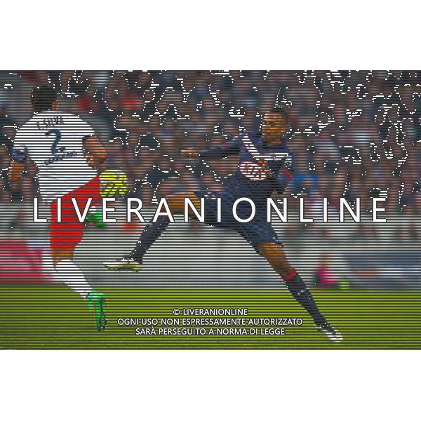 Isaac Kiese Thelin / Thiago Silva - 15.03.2015 - Bordeaux / Paris Saint Germain - 29e journee Ligue 1 Photo : Manuel Blondeau / Icon Sport AG ALDO LIVERANI SAS ONLY ITALY