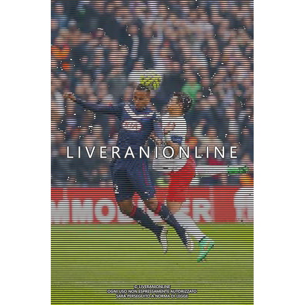 Isaac Kiese Thelin / Thiago Silva - 15.03.2015 - Bordeaux / Paris Saint Germain - 29e journee Ligue 1 Photo : Manuel Blondeau / Icon Sport AG ALDO LIVERANI SAS ONLY ITALY