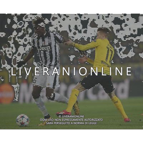 firo Fu§ball,Fussball, 18.03.2015 Uefa Champions League Achtelfinale , Saison 2014/2015 BVB Borussia Dortmund - Juventus Turn Paul Pogba gegewn marco reus $worldrightsEs gelten unsere AGB, einsehbar auf www.firosportphoto.de copyright by firo sportphoto: /Agenzia Aldo Liverani sas - ITALY ONLY - EDITORIAL USE ONLY
