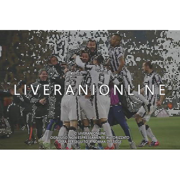 Fu§ball, firo : 18.03.2015 CL, Champions League, Saison 2014/2015, BVB, Borussia Dortmund, Juventus Turin, Torjubel, Freude, Stephan Lichtsteiner, Juventus Turin, Morata, Juventus Turin, Carlos TŽvez, Juventus Turin, Leonardo Bonucci, Juventus Turin, Andrea Pirlo, Juventus Turin, ganze Figur, - esultanza dopo il gol $worldrightsEs gelten unsere AGB, einsehbar auf www.firosportphoto.de, copyright by firo sportphoto: /Agenzia Aldo Liverani sas - ITALY ONLY - EDITORIAL USE ONLY