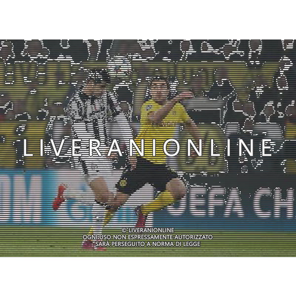 Fu§ball, firo : 18.03.2015 CL, Champions League, Saison 2014/2015, BVB, Borussia Dortmund, Juventus Turin, Zweikampf, SOKRATIS Papastathopulos, BVB Borussia Dortmund, Morata, Juventus Turin, $worldrightsEs gelten unsere AGB, einsehbar auf www.firosportphoto.de, copyright by firo sportphoto: /Agenzia Aldo Liverani sas - ITALY ONLY - EDITORIAL USE ONLY