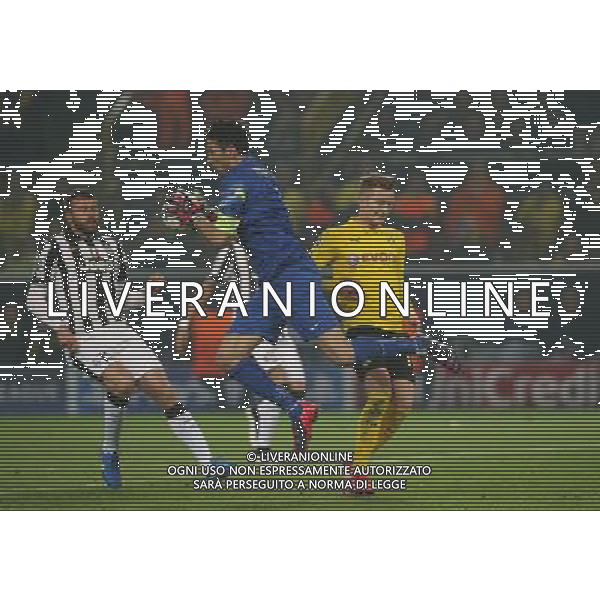 firo : 18.03.2015 Fu§ball, CL, Champions League,UEFA, Saison 2014/2015, Achtelfinale,RŸckspiel, BVB, Borussia Dortmund - Juventus Turin BUFFON vor REUS $worldrights,Es gelten unsere AGB, einsehbar auf www.firosportphoto.de, copyright by firo sportphoto: /Agenzia Aldo Liverani sas - ITALY ONLY - EDITORIAL USE ONLY