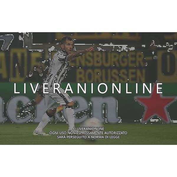 firo Fu§ball,Fussball, 18.03.2015 Uefa Champions League Achtelfinale , Saison 2014/2015 BVB Borussia Dortmund - Juventus Turn Jubel Carlos Tevez Tor zum 3:0 Tevez esultanza $worldrightsEs gelten unsere AGB, einsehbar auf www.firosportphoto.de copyright by firo sportphoto: /Agenzia Aldo Liverani sas - ITALY ONLY - EDITORIAL USE ONLY