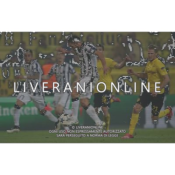 firo Fu§ball,Fussball, 18.03.2015 Uefa Champions League Achtelfinale , Saison 2014/2015 BVB Borussia Dortmund - Juventus Turn Carlos TŽvez Tor zum 3:0 Tevez gol Tevez $worldrightsEs gelten unsere AGB, einsehbar auf www.firosportphoto.de copyright by firo sportphoto: /Agenzia Aldo Liverani sas - ITALY ONLY - EDITORIAL USE ONLY