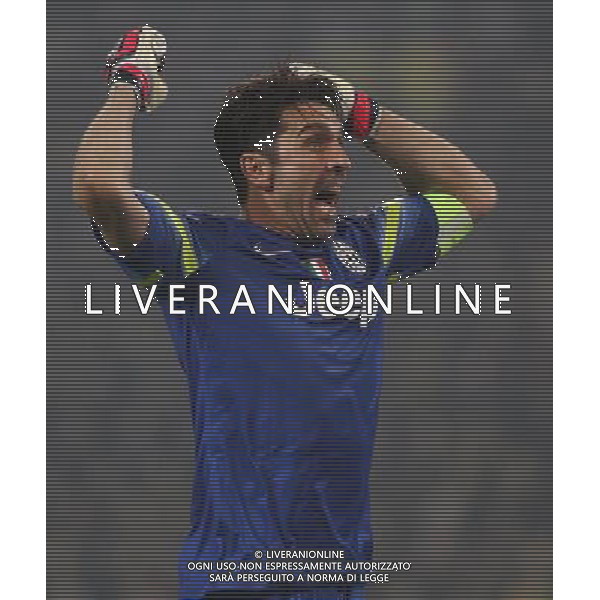 Fu§ball, firo : 18.03.2015 CL, Champions League, Saison 2014/2015, BVB, Borussia Dortmund, Juventus Turin, Torjubel, Freude, Jubel, Freude, halbe Figur, Gianluigi Buffon, Juventus Turin, Mimik, Gestik, esultanza $worldrightsEs gelten unsere AGB, einsehbar auf www.firosportphoto.de, copyright by firo sportphoto: /Agenzia Aldo Liverani sas - ITALY ONLY - EDITORIAL USE ONLY