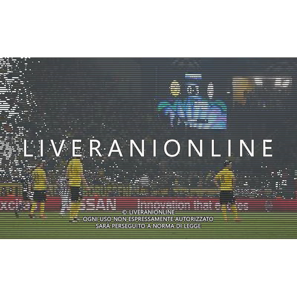firo Fu§ball,Fussball, 18.03.2015 Uefa Champions League Achtelfinale , Saison 2014/2015 BVB Borussia Dortmund - Juventus Turin 0:3 Abgang EnttŠuscht EnttŠuschung $worldrightsEs gelten unsere AGB, einsehbar auf www.firosportphoto.de copyright by firo sportphoto: /Agenzia Aldo Liverani sas - ITALY ONLY - EDITORIAL USE ONLY