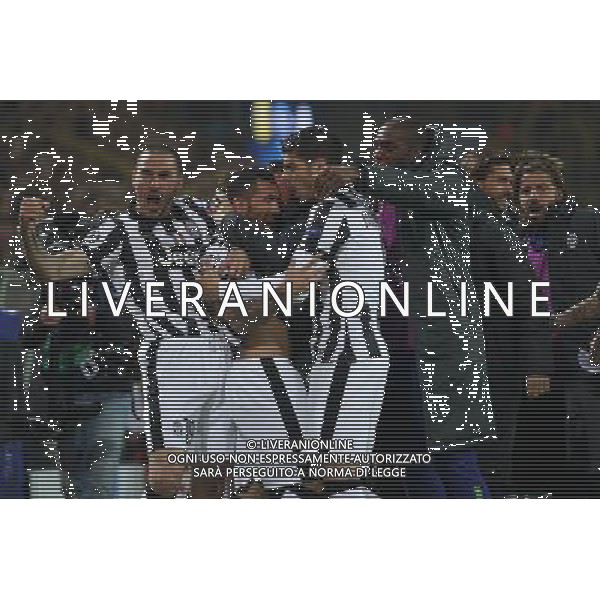 Fu§ball, firo : 18.03.2015 CL, Champions League, Saison 2014/2015, BVB, Borussia Dortmund, Juventus Turin,0:3 Torjubel, Freude, Carlos TŽvez, Juventus Turin, Leonardo Bonucci, Juventus Turin, Stephan Lichtsteiner, Juventus Turin, Andrea Pirlo, Juventus Turin, Morata, Juventus Turin, halbe Figur, esultanza $worldrightsEs gelten unsere AGB, einsehbar auf www.firosportphoto.de, copyright by firo sportphoto: /Agenzia Aldo Liverani sas - ITALY ONLY - EDITORIAL USE ONLY