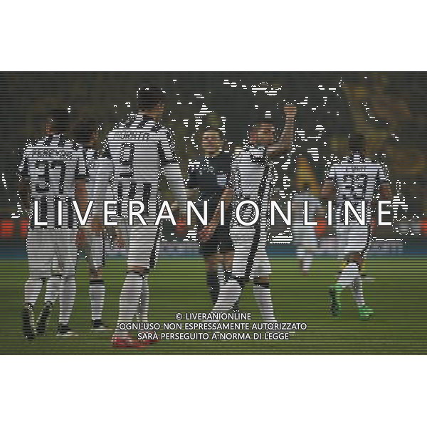 Fu§ball, firo : 18.03.2015 CL, Champions League, Saison 2014/2015, BVB, Borussia Dortmund, Juventus Turin,0:3 Torjubel, Freude, Carlos TŽvez, Juventus Turin, Leonardo Bonucci, Juventus Turin, Stephan Lichtsteiner, Juventus Turin, Morata, Juventus Turin, halbe Figur, esultanza $worldrightsEs gelten unsere AGB, einsehbar auf www.firosportphoto.de, copyright by firo sportphoto: /Agenzia Aldo Liverani sas - ITALY ONLY - EDITORIAL USE ONLY