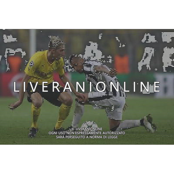 Fu§ball, firo : 18.03.2015 CL, Champions League, Saison 2014/2015, BVB, Borussia Dortmund, Juventus Turin,0:3 Zweikampf, Kevin KAMPL, BVB Borussia Dortmund, Kevin KAMPL, BVB Borussia Dortmund, arturo vidal $worldrightsEs gelten unsere AGB, einsehbar auf www.firosportphoto.de, copyright by firo sportphoto: /Agenzia Aldo Liverani sas - ITALY ONLY - EDITORIAL USE ONLY