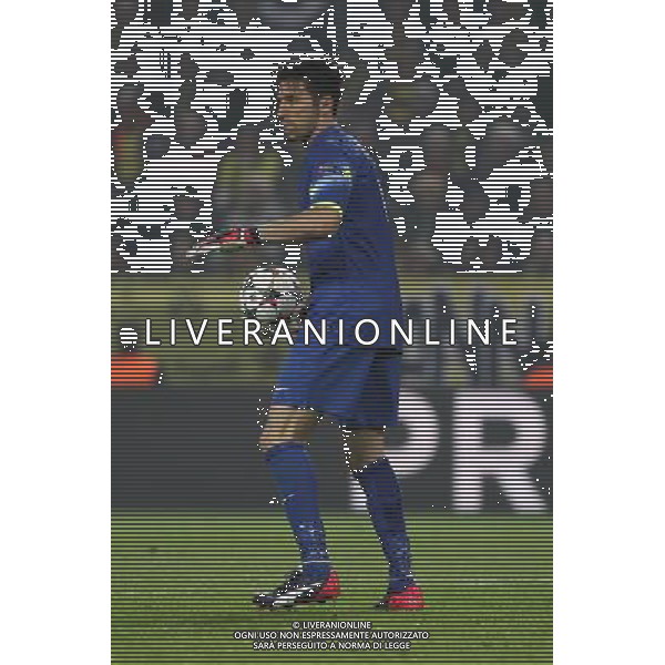 Fu§ball, firo : 18.03.2015 CL, Champions League, Saison 2014/2015, BVB, Borussia Dortmund, Juventus Turin,0:3 Einzelaktion, Gianluigi Buffon, Juventus Turin, Gestik, Mimik, ganze Figur, $worldrightsEs gelten unsere AGB, einsehbar auf www.firosportphoto.de, copyright by firo sportphoto: /Agenzia Aldo Liverani sas - ITALY ONLY - EDITORIAL USE ONLY