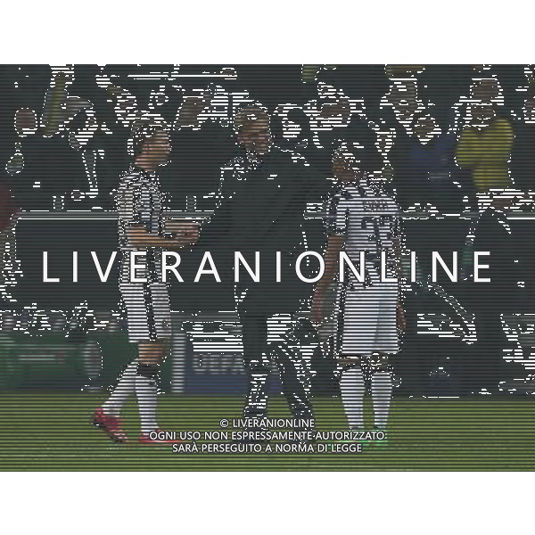 firo : 18.03.2015 Fu§ball, CL, Champions League,UEFA, Saison 2014/2015, Achtelfinale,RŸckspiel, BVB, Borussia Dortmund - Juventus Turin 0:3 Gratulation, Trainer JŸrgen KLOPP, BVB und EVRA, LICHTSTEINER, Turin $worldrights,Es gelten unsere AGB, einsehbar auf www.firosportphoto.de, copyright by firo sportphoto: /Agenzia Aldo Liverani sas - ITALY ONLY - EDITORIAL USE ONLY