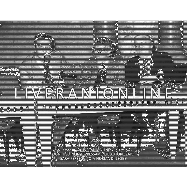 RETROSPETTIVA BRUNO PIZZUL GIORNALISTA SPORTIVO NELLA FOTO BRUNO PIZZUL GIORNALISTA TELEVISIVO RAI CON ALFREDO PIGNA EENRICO CRESPI AG ALDO LIVERANI SAS