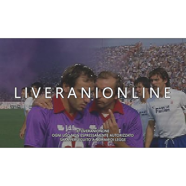 RETROSPETTIVA FRANCESCO GRAZIANI CALCIATORE NELLA FOTO FRANCESCO GRAZIANI CON LA MAGLIA DELLA FIORENTINA E ROBERTO GALBIATI AG ALDO LIVERANI SAS