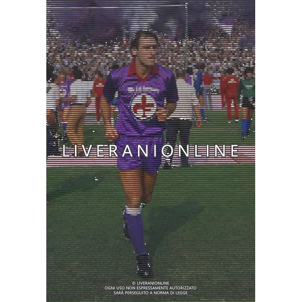 RETROSPETTIVA FRANCESCO GRAZIANI CALCIATORE NELLA FOTO FRANCESCO GRAZIANI CON LA MAGLIA DELLA FIORENTINA AG ALDO LIVERANI SAS