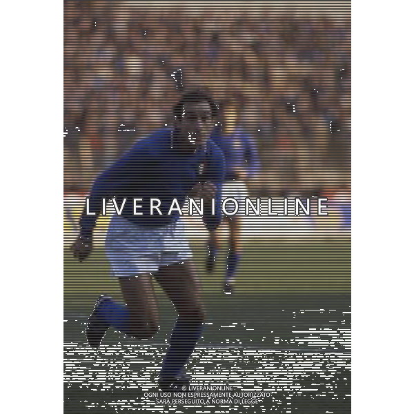 RETROSPETTIVA FRANCESCO GRAZIANI CALCIATORE NELLA FOTO FRANCESCO GRAZIANI CON LA MAGLIA DELLA NAZIONALE ITALIANA AG ALDO LIVERANI SAS