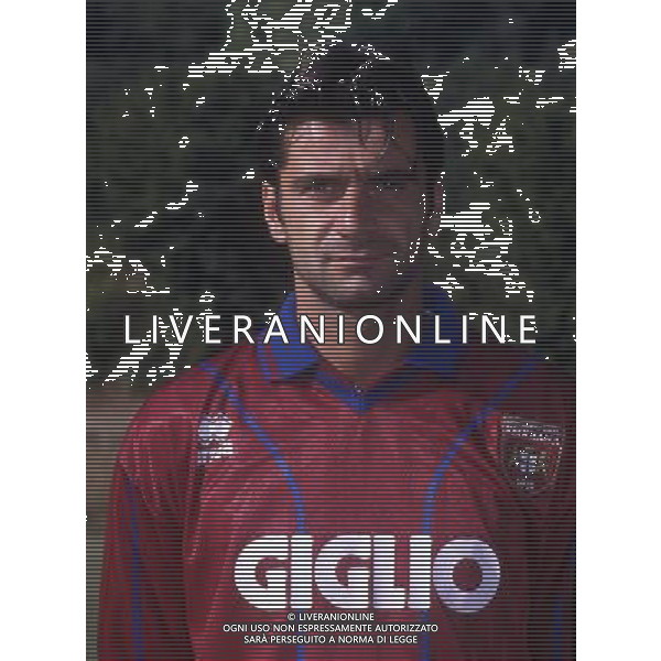 RETROSPETTIVA NERI MAURIZIO CALCIATORE NELLA FOTO NERI MAURIZIO CON LA MAGLIA DELLA REGGIANA AG ALDO LIVERANI SAS