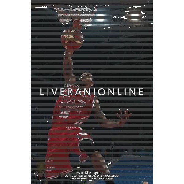 Consultinvest Pesaro vs EA7 Emporio Armani Milano, Campionato Lega Basket serie A1, 22 marzo 2015 nella foto Frank Elegar a canestro ©Zamagni/AGENZIA ALDO LIVERANI SAS