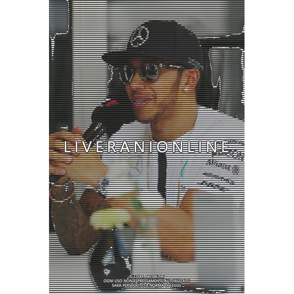 Lewis Hamilton (GBR) Mercedes AMG F1. 26.03.2015. Formula 1 World Championship, Rd 2, Malaysian Grand Prix, Sepang, Malaysia, Thursday. /Agenzia Aldo Liverani sas - ITALY ONLY - EDITORIAL USE ONLY - Gp F1 di Malesia 26 marzo 2015