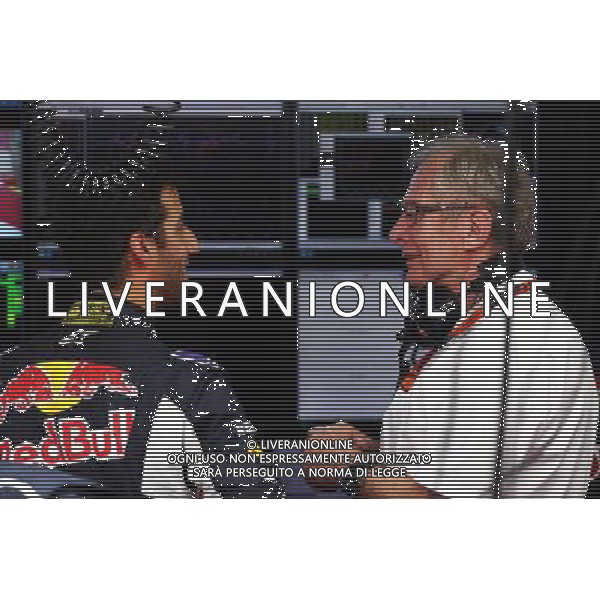(L to R): Daniel Ricciardo (AUS) Red Bull Racing with Dr Helmut Marko (AUT) Red Bull Motorsport Consultant. 27.03.2015. Formula 1 World Championship, Rd 2, Malaysian Grand Prix, Sepang, Malaysia, Friday. AG ALDO LIVERANI SAS ONLY ITALY