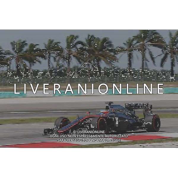 Fernando Alonso (ESP) McLaren MP4-30. 27.03.2015. Formula 1 World Championship, Rd 2, Malaysian Grand Prix, Sepang, Malaysia, Friday. - www.xpbimages.com, EMail: requests@xpbimages.com - copy of publication required for printed pictures. Every used picture is fee-liable. © Copyright: Photo4 / XPB Images Agenzia Aldo Liverani s.a.s/ONLY ITALY