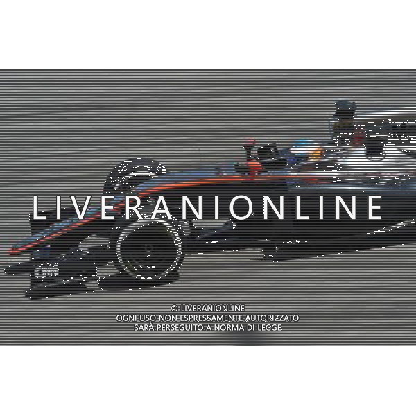 Fernando Alonso (ESP) McLaren MP4-30. 27.03.2015. Formula 1 World Championship, Rd 2, Malaysian Grand Prix, Sepang, Malaysia, Friday. - www.xpbimages.com, EMail: requests@xpbimages.com - copy of publication required for printed pictures. Every used picture is fee-liable. © Copyright: Price / XPB Images Agenzia Aldo Liverani s.a.s/ONLY ITALY