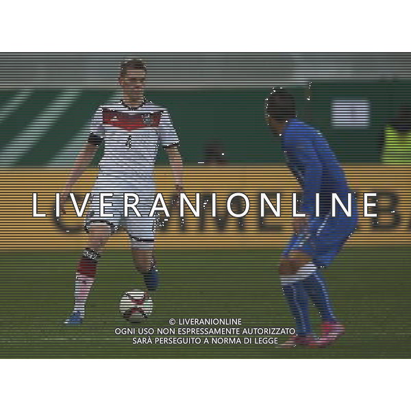 firo Fu§ball,Fussball, 27.03.2015 LŠnderspiel Nationalmannschaft, Saison U 23 Deutschland - Italien . Zweikampf Mathias Ginter $worldrightsEs gelten unsere AGB, einsehbar auf www.firosportphoto.de copyright by firo sportphoto: /AGENZIA ALDO LIVERANI SAS - ITALY ONLY - EDITORIAL USE ONLY - GERMANIA - ITALIA UNDER 21