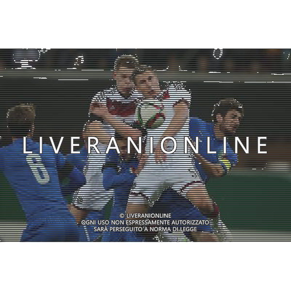 firo Fu§ball,Fussball, 27.03.2015 LŠnderspiel Nationalmannschaft, Saison U 23 Deutschland - Italien . Zweikampf Willi Orban dahinter Mathias Ginter $worldrightsEs gelten unsere AGB, einsehbar auf www.firosportphoto.de copyright by firo sportphoto: /AGENZIA ALDO LIVERANI SAS - ITALY ONLY - EDITORIAL USE ONLY - GERMANIA - ITALIA UNDER 21