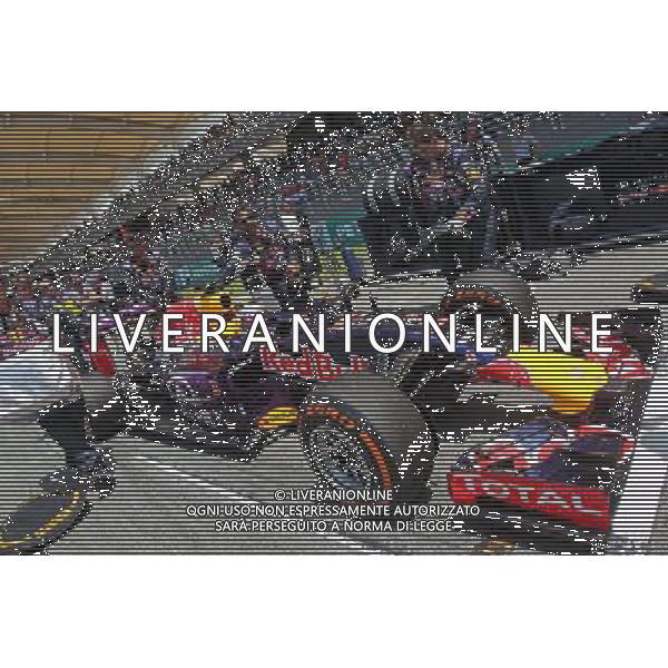 Daniel Ricciardo (AUS) Red Bull Racing RB11 on the grid. 29.03.2015. Formula 1 World Championship, Rd 2, Malaysian Grand Prix, Sepang, Malaysia, Sunday. /AGENZIA ALDO LIVERANI SAS - ITALY ONLY - EDITORIAL USE ONLY - GP F1 MALESIA GARA 29 MARZO 2015