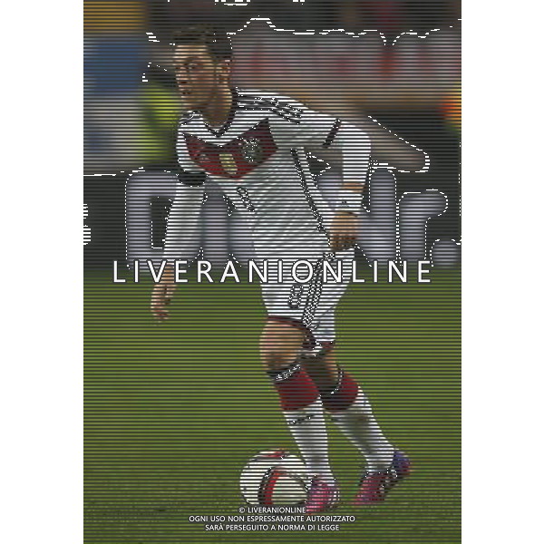 firo Fu§ball, Fussball, 25.03.2015 LŠnderspiel, Freundschaftsspiel, Testspiel Saison 2015/2016, Nati, Deutsche Nationalmannschaft Deutschland, GER - Australien, AUS 2:2 GER Mesut …zil Oezil, Einzelaktion $worldrights Es gelten unsere AGB, einsehbar auf www.firosportphoto.de copyright by firo sportphoto: /AGENZIA ALDO LIVERANI SAS - ITALY ONLY - EDITORIAL USE ONLY - germania australia