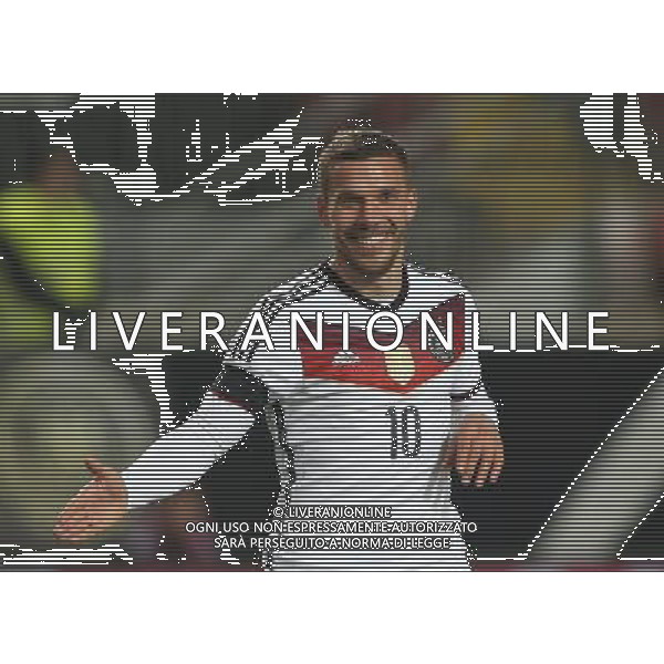 firo Fu§ball, Fussball, 25.03.2015 LŠnderspiel, Freundschaftsspiel, Testspiel Saison 2015/2016, Nati, Deutsche Nationalmannschaft Deutschland, GER - Australien, AUS 2:2 GER Lukas Podolski, Jubel Torjubel nach dem 2:2, Gestik, Geste, halbe figur $worldrights Es gelten unsere AGB, einsehbar auf www.firosportphoto.de copyright by firo sportphoto: Coesfelder Str.207 /AGENZIA ALDO LIVERANI SAS - ITALY ONLY - EDITORIAL USE ONLY - germania australia