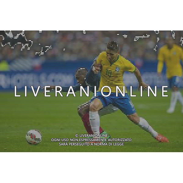 Roberto Firmino / Blaise Matuidi - 26.03.2015 - France / Bresil - Match Amical Photo : Andre Ferreira / Icon Sport AG ALDO LIVERANI SAS ONLY ITALY
