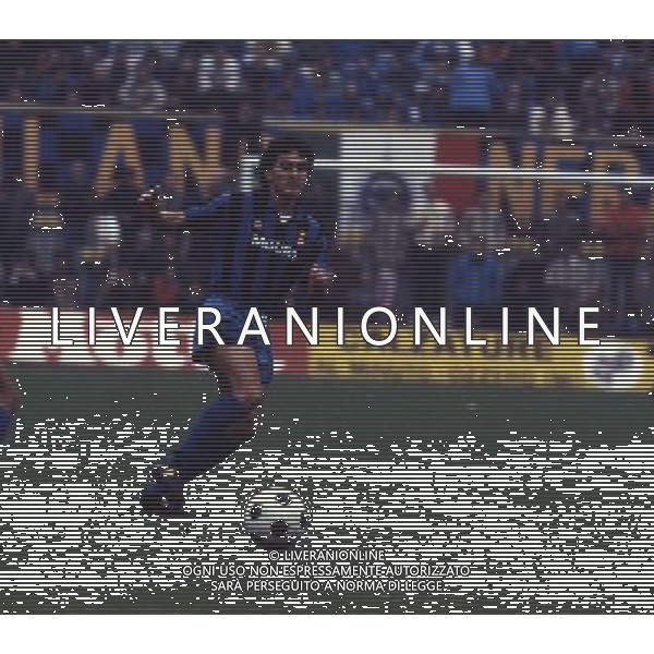 RETROSPETTIVA ANTONIO SABATO CALCIATORE NELLA FOTO SABATO ANTONIO CON LA MAGLIA DELL\'INTER AG ALDO LIVERANI SAS