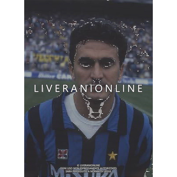 RETROSPETTIVA ANTONIO SABATO CALCIATORE NELLA FOTO SABATO ANTONIO CON LA MAGLIA DELL\'INTER AG ALDO LIVERANI SAS