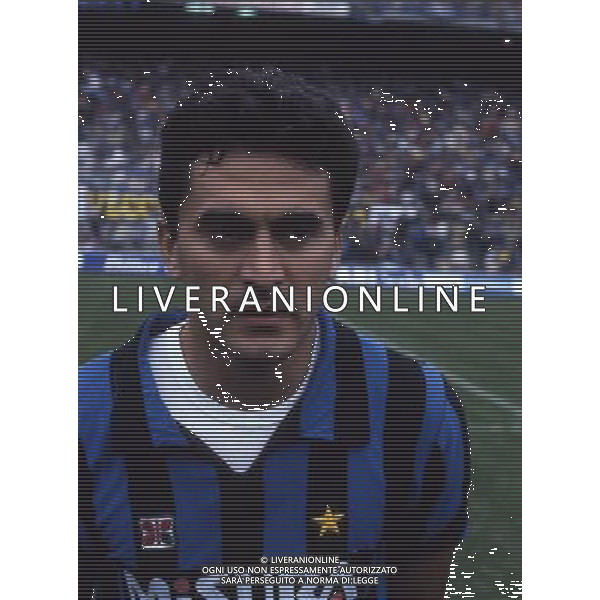 RETROSPETTIVA ANTONIO SABATO CALCIATORE NELLA FOTO SABATO ANTONIO CON LA MAGLIA DELL\'INTER AG ALDO LIVERANI SAS