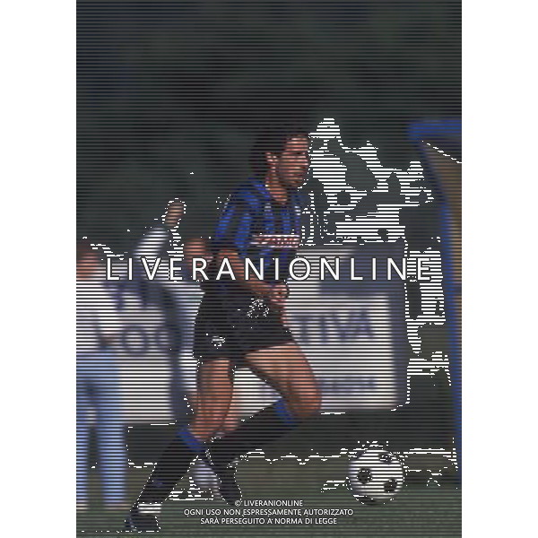 RETROSPETTIVA ARMANDO MADONNA CALCIATORE NELLA FOTO ARMANDO MADONNA CON LA MAGLIA DELL\'ATALANTA AG ALDO LIVERANI SAS