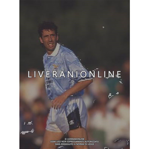RETROSPETTIVA ARMANDO MADONNA CALCIATORE NELLA FOTO ARMANDO MADONNA CON LA MAGLIA DELLA LAZIO AG ALDO LIVERANI SAS