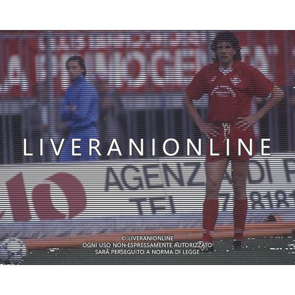 RETROSPETTIVA ARMANDO MADONNA CALCIATORE NELLA FOTO ARMANDO MADONNA CON LA MAGLIA DEL PIACENZA AG ALDO LIVERANI SAS