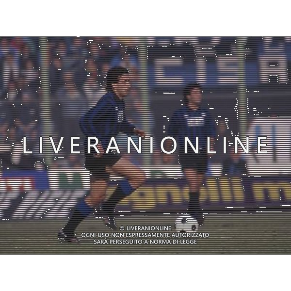 RETROSPETTIVA ARMANDO MADONNA CALCIATORE NELLA FOTO ARMANDO MADONNA CON LA MAGLIA DELL\'ATALANTA AG ALDO LIVERANI SAS