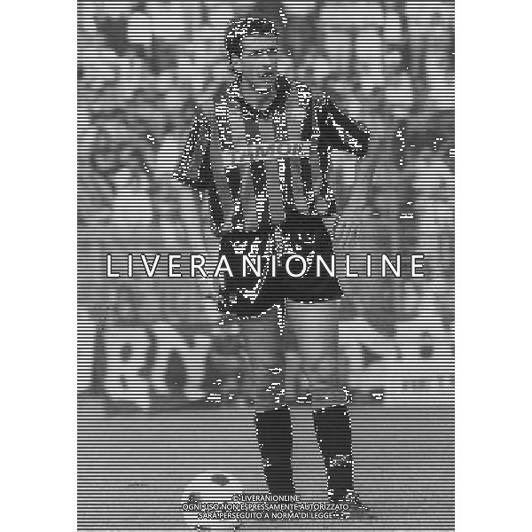 RETROSPETTIVA ARMANDO MADONNA CALCIATORE NELLA FOTO ARMANDO MADONNA CON LA MAGLIA DELL\'ATALANTA AG ALDO LIVERANI SAS