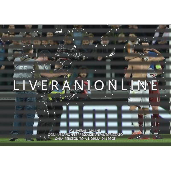 Amichevole Torino - 31.03.2015 Italia-Inghilterra Nella Foto:abbraccio a fine partita fra townsend autore del gol e buffon /Ph.Vitez-Ag. Aldo Liverani