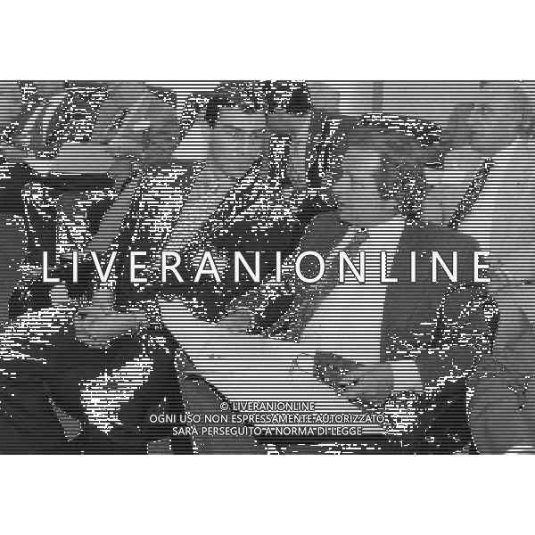 RETROSPETTIVA GINO CORIONI NELLA FOTO GINO CORIONI CON FARINA AG ALDO LIVERANI SAS