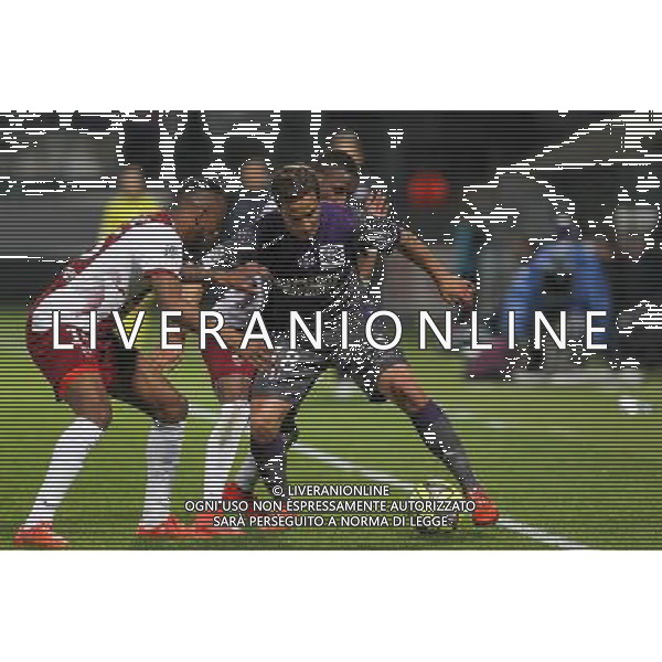 Romain METANIRE / Oscar TREJO - 04.04.2015 - Metz / Toulouse - 31eme journee de Ligue 1 Photo : Fred Marvaux / Icon Sport /Agenzia Aldo Liverani sas - ITALY ONLY - EDITORIAL USE ONLY