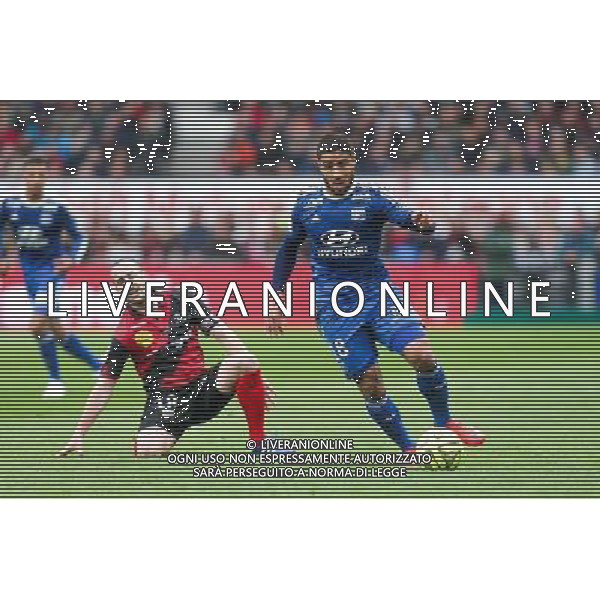 Nabil FEKIR / Lionel MATHIS - 04.04.2015 - Guingamp / Lyon - 31eme journee de Ligue 1 Photo : Vincent Michel / Icon Sport /Agenzia Aldo Liverani sas - ITALY ONLY - EDITORIAL USE ONLY